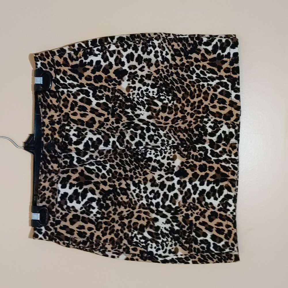 Joe Fresh| NWT Denim Leopard Print Mini Skirt With Pockets